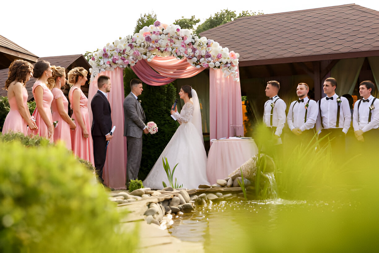 Things to Consider Before Choosing Gifts for Your Groomsmen and Bridesmaids
